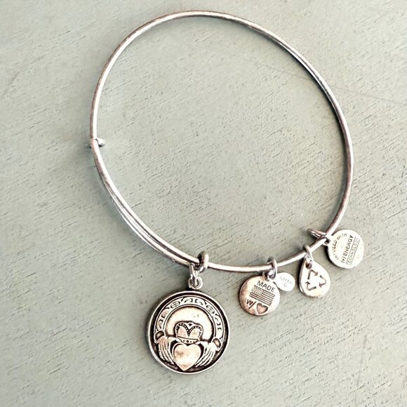 Alex and Ani Claddagh Silver Plated Copper Charm Bangle 2013 Energy Series - Picture 1 of 11